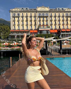 Kara Del Toro photo