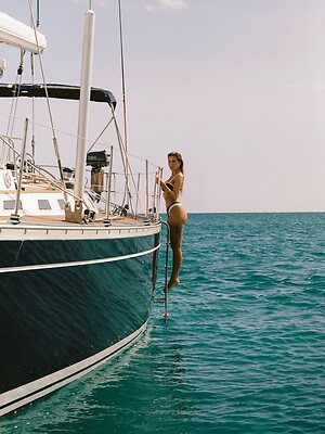 Kara Del Toro leaked photo #796