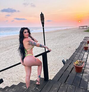 Kareen Cuba leaked photo #11
