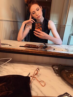 Karen Gillan leaked photo #135