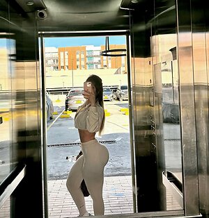 Karen Romero leaked photo #10