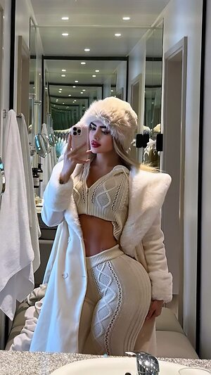 Karen Romero leaked photo #32