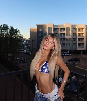 karenamikus leaked photo #20