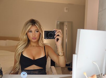 karenamikus leaked photo #22