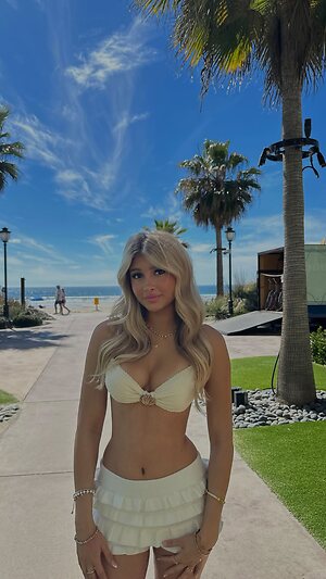 karenamikus leaked photo #26