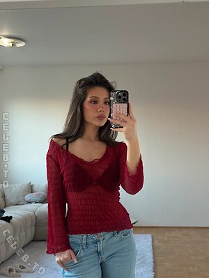 Karina Scherzer Nude Leaked Photo #41