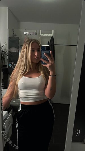 Karina.goltz Nude Leaked Photo #7