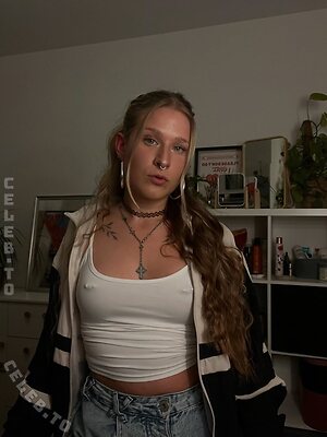 Karina.goltz Nude Leaked Photo #14