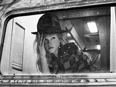 Karlie Kloss leaked photo #12