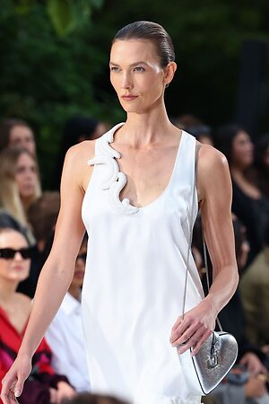 Karlie Kloss leaked photo #66