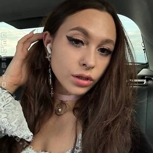 Karolineneuerx
