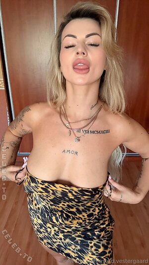 Karolinka.ofi Nude Leaked Photo #104