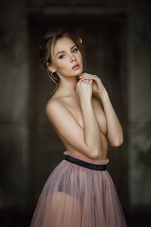 Kate Halpert leaked photo #6