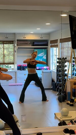 Kate Hudson Hot leaked photo #88