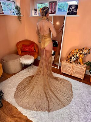 Kate Lawler leaked photo #5