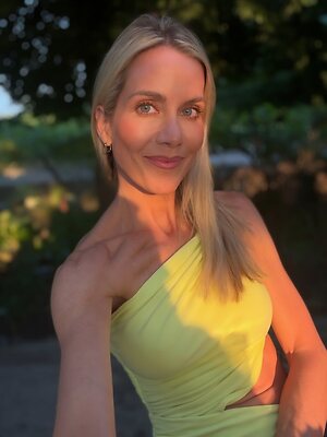 Kate Lawler leaked photo #18