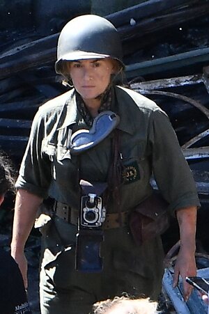Kate Winslet leaked photo #94