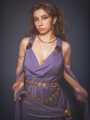 Katelyn Nacon leaked photo #10