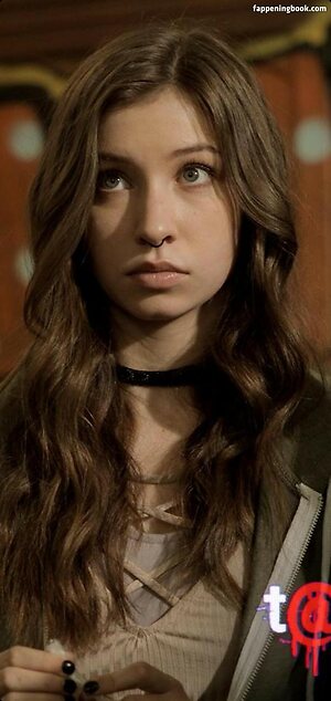 Katelyn Nacon leaked photo #64