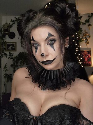 KateLynn E. Newberry leaked photo #21