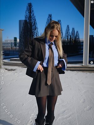 Katharina Kleinfeldt Nude Leaked Photo #4