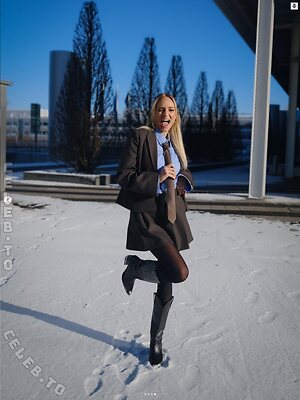 Katharina Kleinfeldt Nude Leaked Photo #7