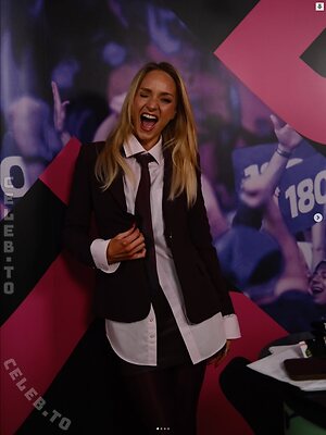 Katharina Kleinfeldt Nude Leaked Photo #8