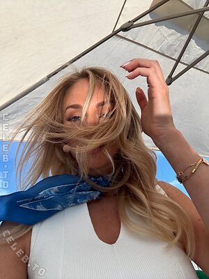 Katharina Kleinfeldt Nude Leaked Photo #20