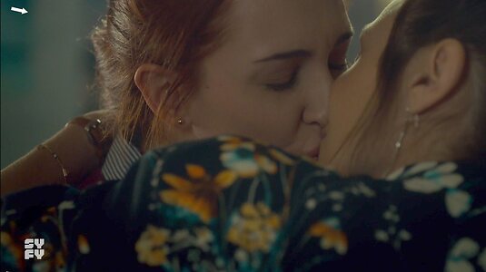 Katherine Barrell leaked photos
