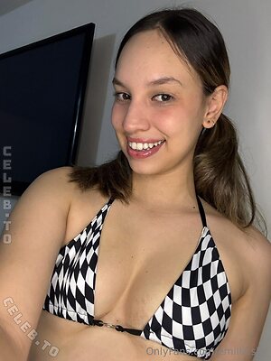 kathi.kiss Nude Leaked Photo #2