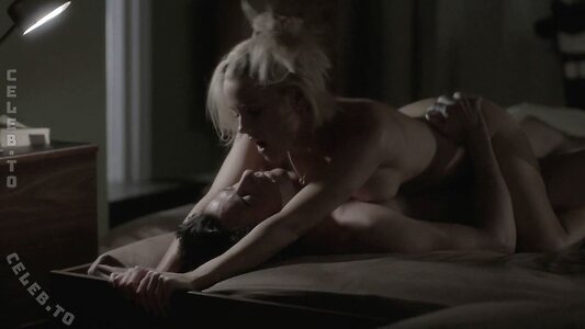 Kathleen Robertson Nude Leaked Photo #28