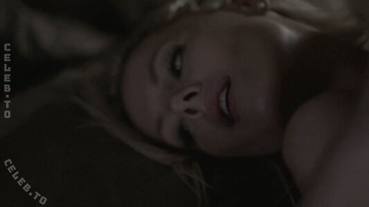 Kathleen Robertson Nude Leaked Photo #31