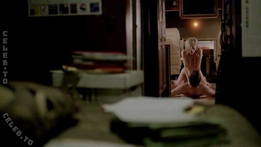 Kathleen Robertson Nude Leaked Photo #47