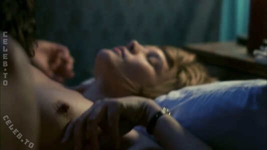 Kathleen Robertson Nude Leaked Photo #58