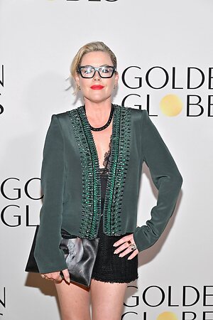 Kathleen Robertson leaked photo #63