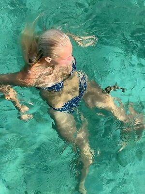 Kathryn Watts leaked photo #6