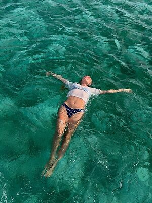 Kathryn Watts leaked photo #9