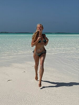 Kathryn Watts leaked photo #23
