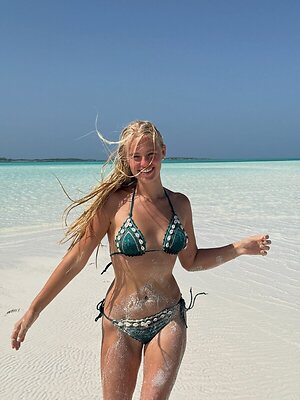 Kathryn Watts leaked photo #25