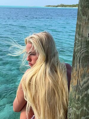 Kathryn Watts leaked photo #26