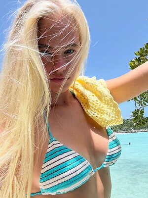Kathryn Watts leaked photo #30