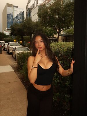 Kathy Nguyen leaked photo #10