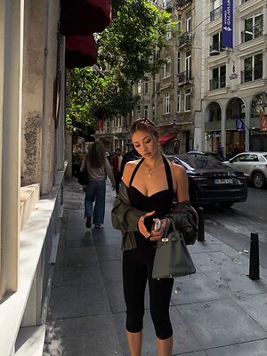 Kathy Zheng leaked photo #5