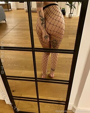 Kati Karenina Nude Leaked Photo #41