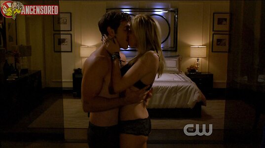 Katie Cassidy leaked photo #86