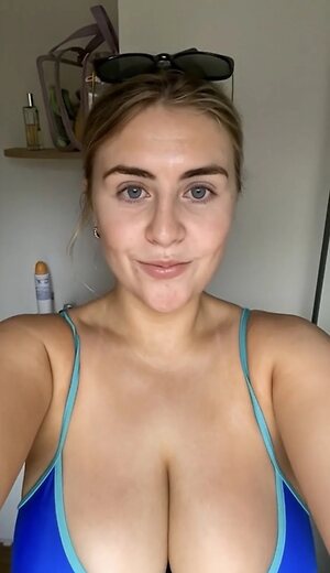 Katie G leaked photo #30