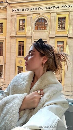 Katie Hamden Nude Leaked Photo #4