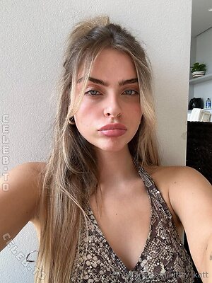 Katie Hamden Nude Leaked Photo #9