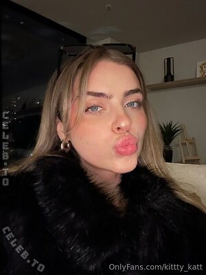 Katie Hamden Nude Leaked Photo #13