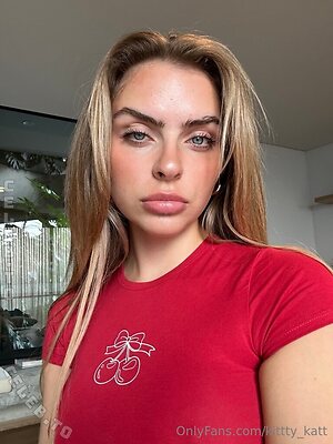 Katie Hamden Nude Leaked Photo #16